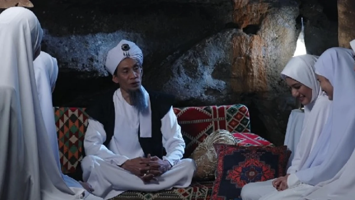 Kontroversi Film Bidaah: Bolehkah Seorang Syekh Khalwat dengan Murid Lawan Jenis?