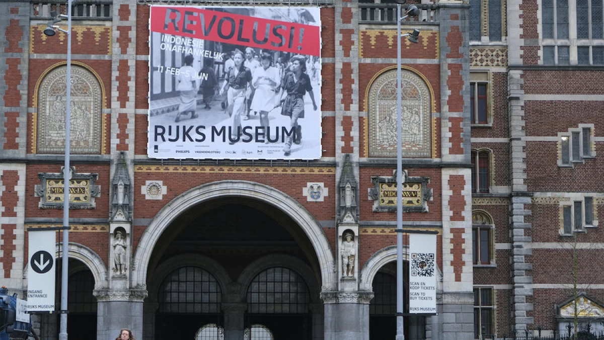 Revolusi, Republik, Revolusioner