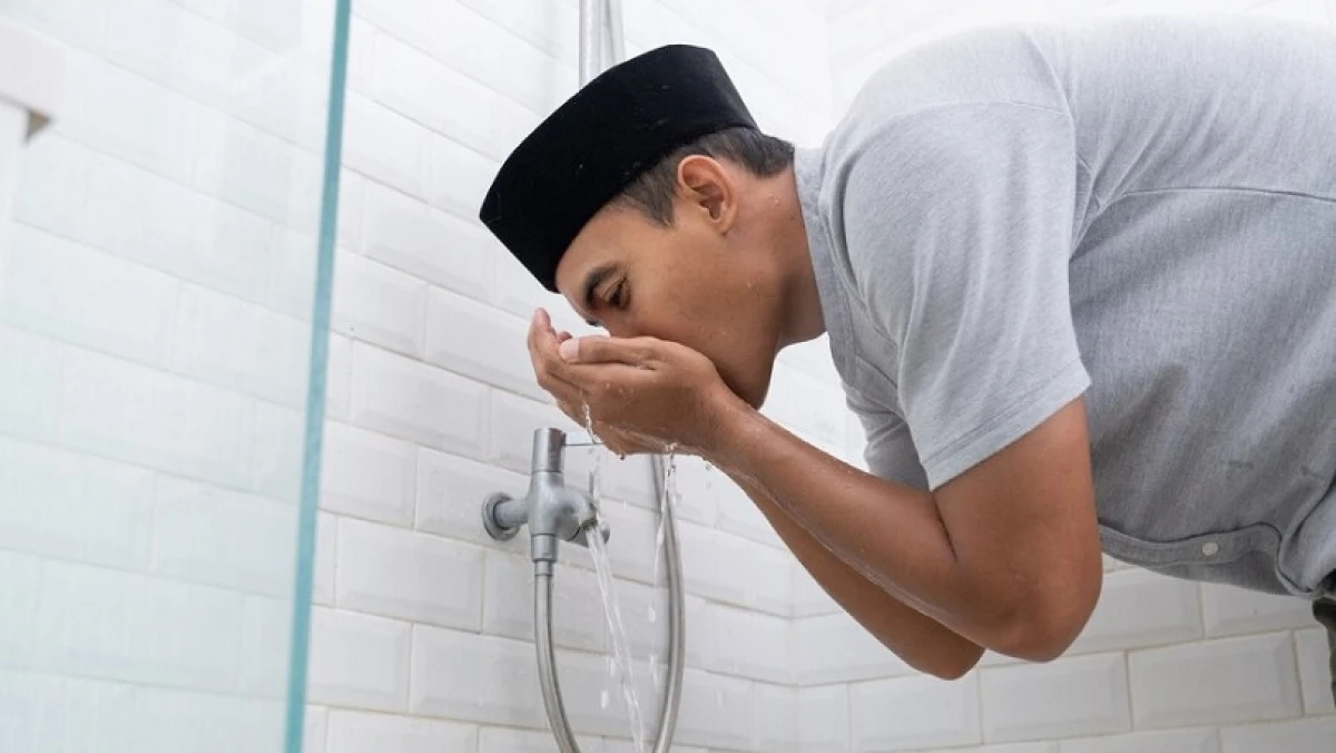 Hukum Berkumur saat Wudhu bagi Orang yang Berpuasa