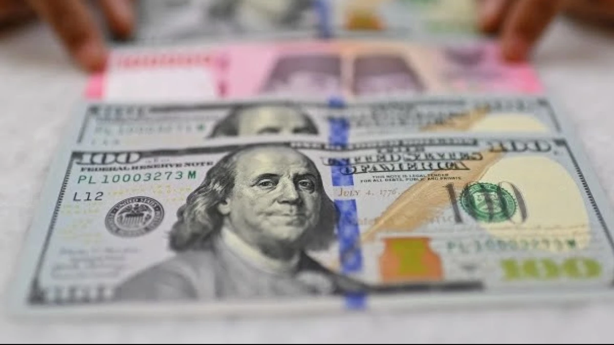 Gejolak Global dan Domestik Tekan Rupiah hingga Rp18.129 per Dolar AS