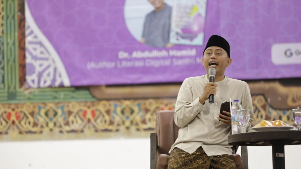 Abdulloh Hamid, Dosen Muda UINSA Surabaya yang Gencar Kampanyekan Santri Melek Literasi Digital