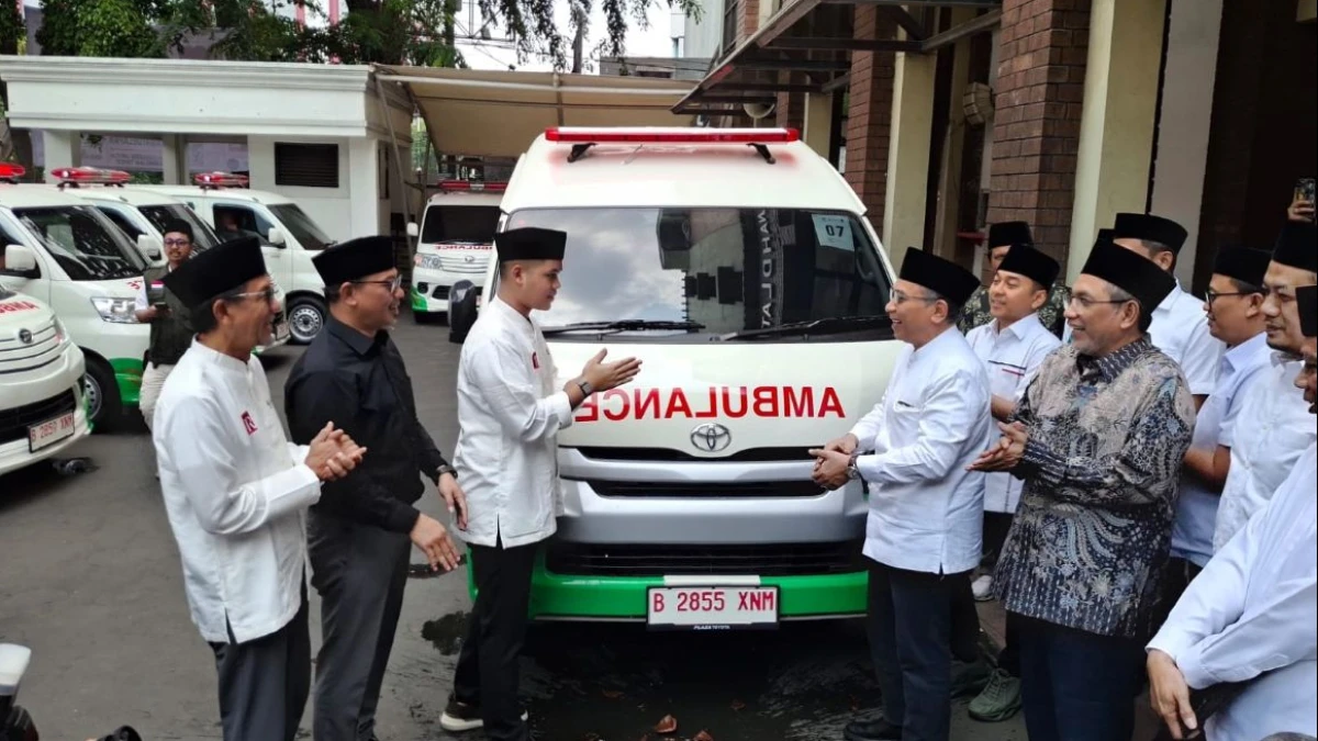 YANMU Gandeng PBNU Salurkan 11 Ambulans dan 1.000 Al-Qur'an untuk Perkuat Layanan Kesehatan dan Dakwah di Daerah