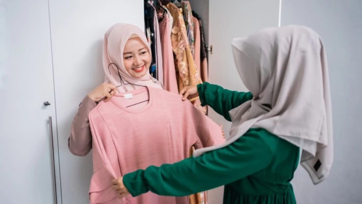 5 Niat dan Doa Memakai Baju Baru Saat Lebaran