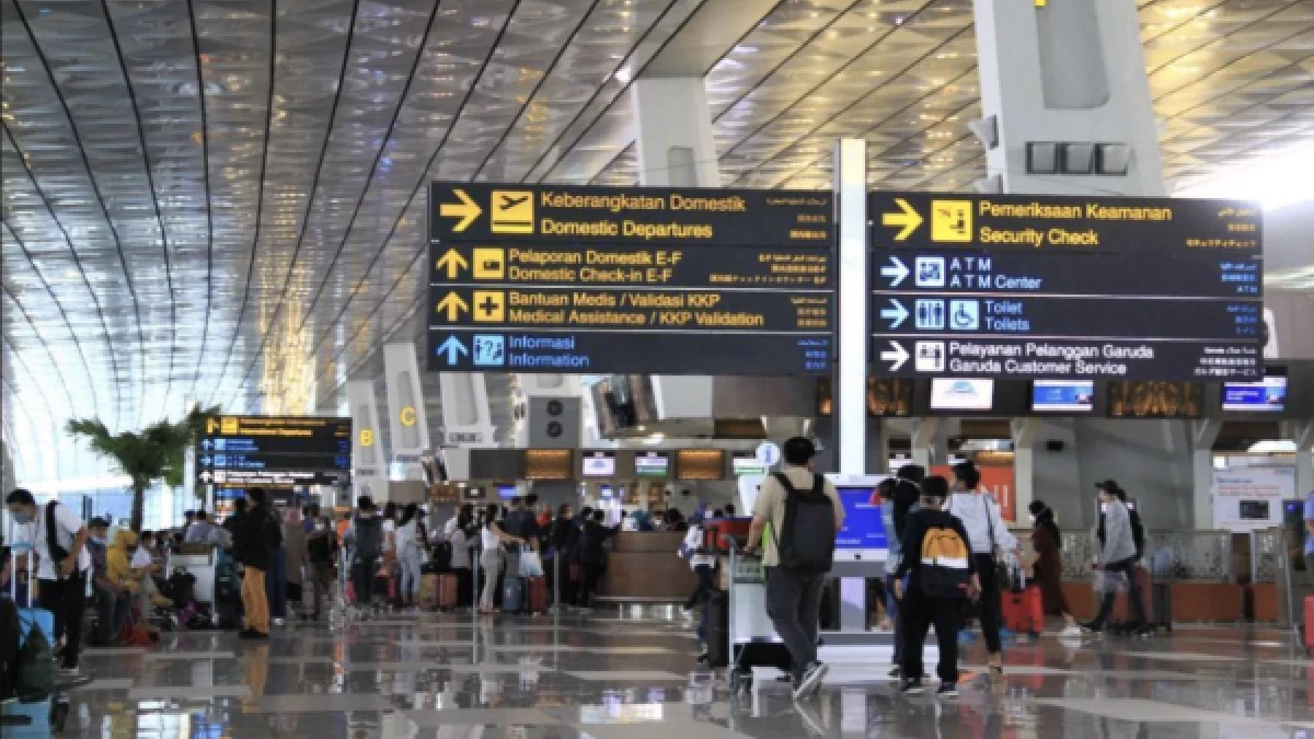 Bandara Soetta Tutup Sementara, 20 Penerbangan Terpaksa Dibatalkan Akibat Abu Vulkanik Anak Krakatau