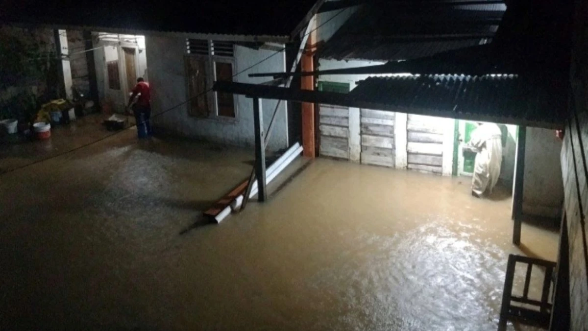 Hujan Lebat hingga Sangat Lebat Diprediksi Terjadi di Sumut dan Jabar Jumat 18 September 2026