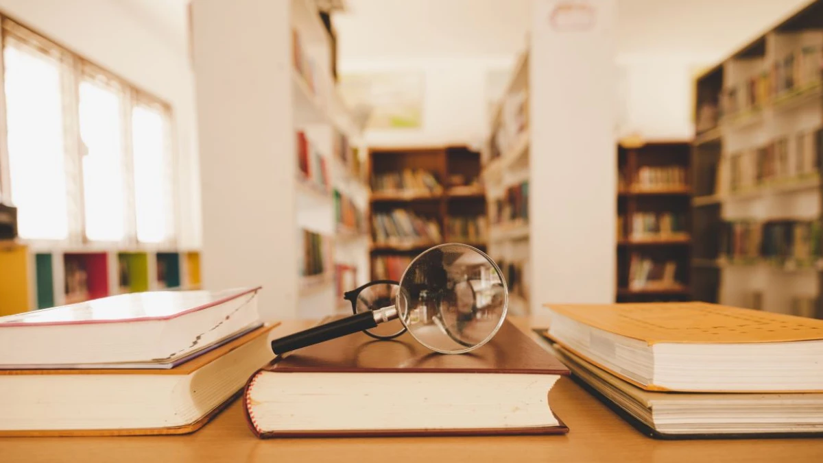 Postmodernisme dan Kontroversi Epistemik dalam Penelitian Pascasarjana
