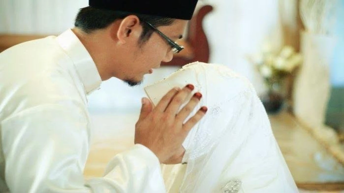 3 Doa Mempelai Pria saat Sentuh Ubun-ubun Istrinya