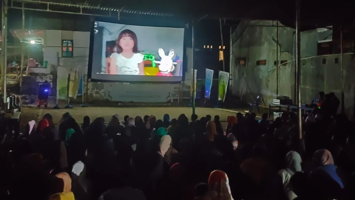 Menonton Indonesia dari Kursi Plastik: Catatan dari Kebangkitan Film Daerah