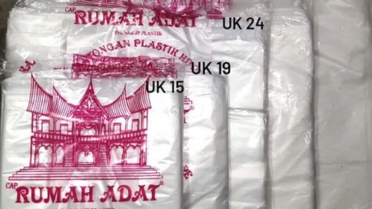 Harga Plastik Naik Gila-gilaan Dampak Konflik Timteng, UMKM Harus Putar Otak