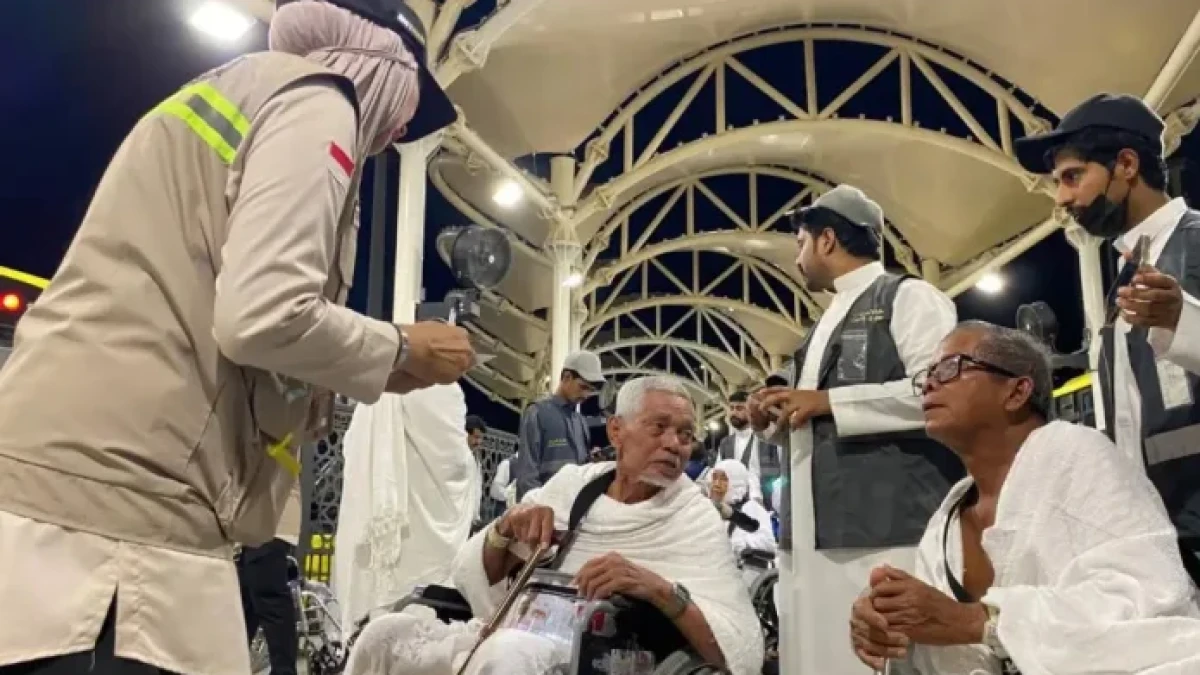 Jemaah Diimbau Gunakan Layanan Kursi Roda Resmi, Hindari Jasa Dorong Non-Prosedural