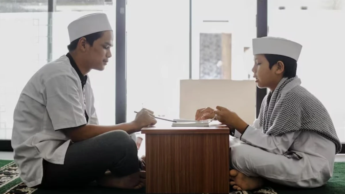Lebih Utamakan Perintah Guru atau Orang Tua? Ini Jawabannya