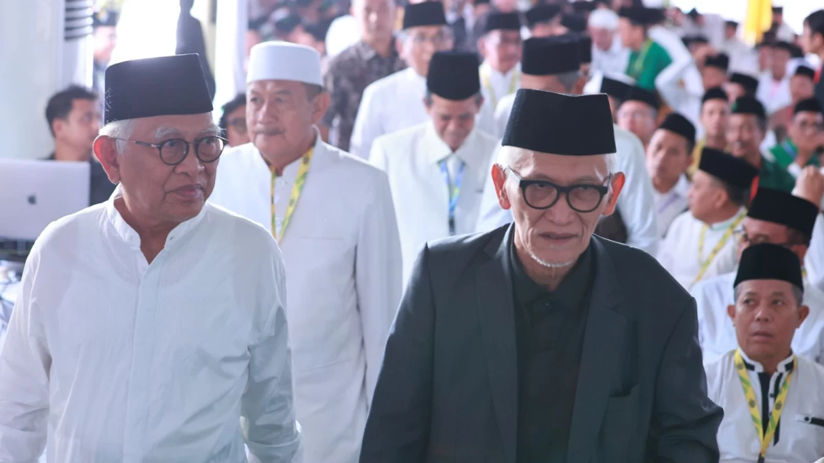 Kelakar Gus Mus saat Konbes NU: Kalau Ketum dan Rais Aam Nyinggung Pilpres, Saya Keluar