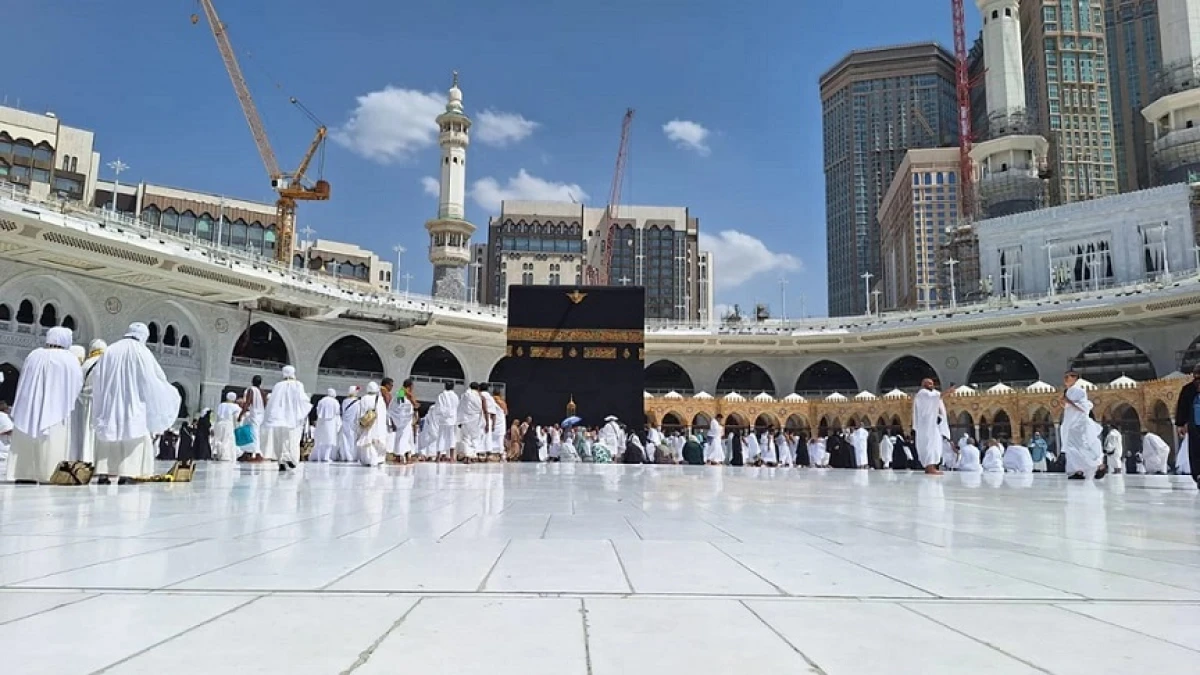 Masih Punya Utang Tapi Berangkat Haji, Apakah Sah?