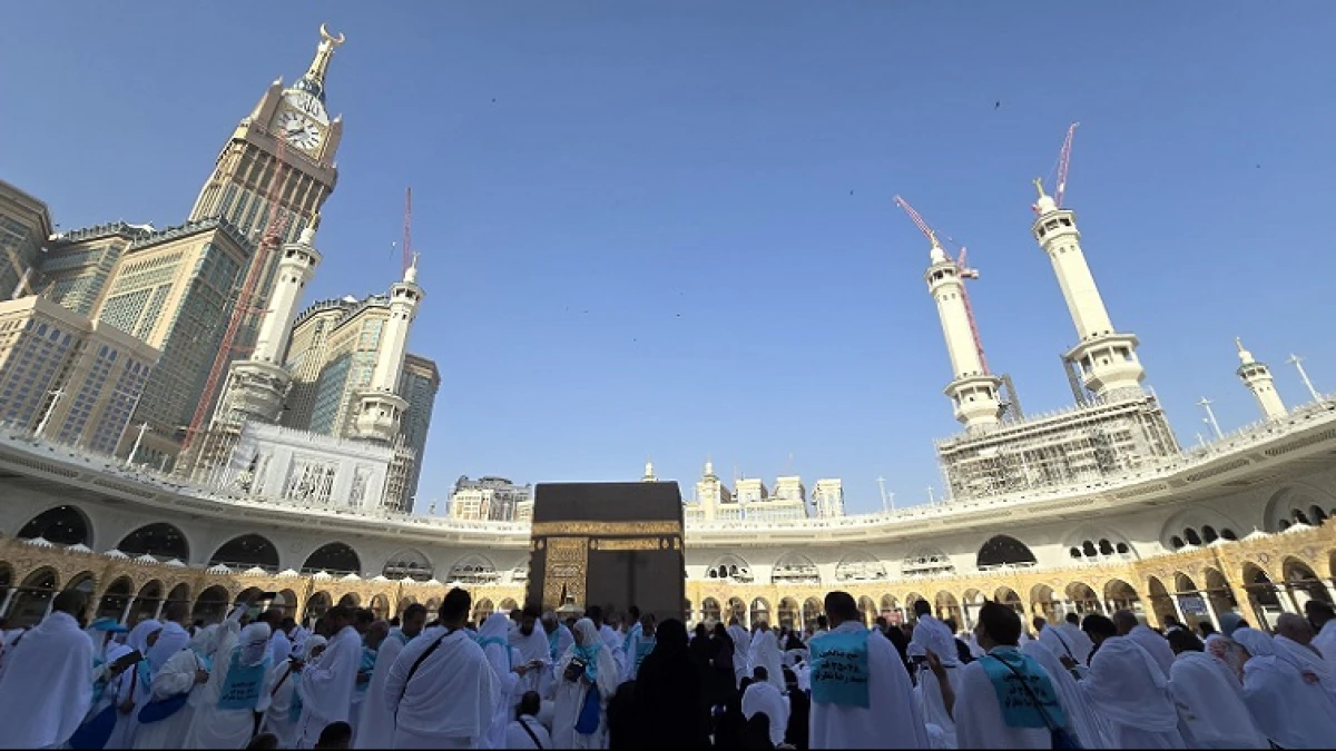 Ragam Pendapat Ulama soal Berangkat Haji dari Uang Haram