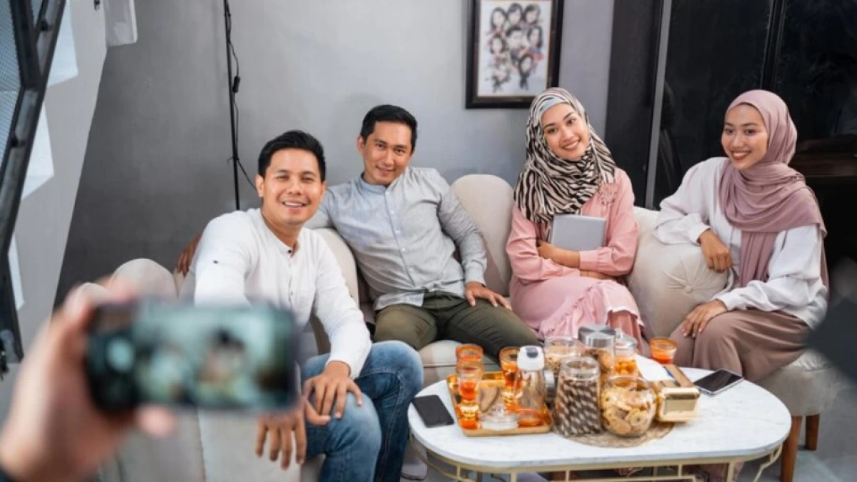 Tradisi Halal bi Halal saat Lebaran: Anjuran & Kesunahannya