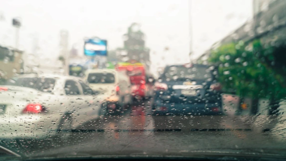BMKG Juanda Imbau Pemudik Jatim Waspada Hujan Lebat
