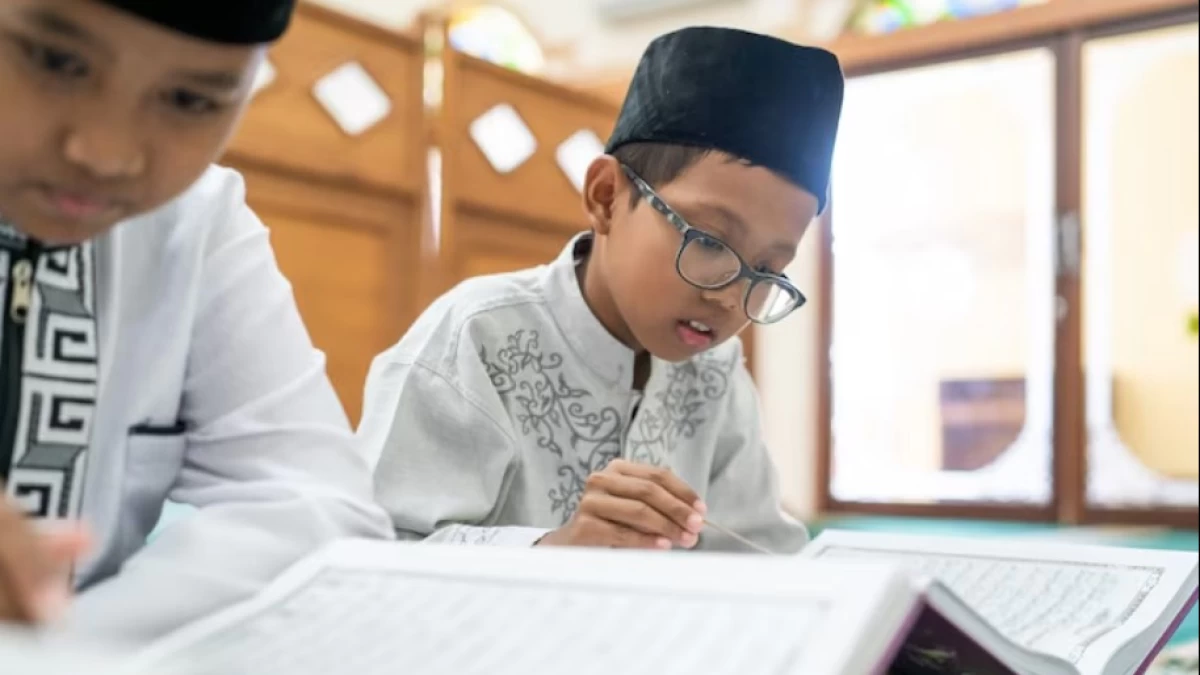 Ilmu Bermanfaat: Definisi dan Doa untuk Meraihnya