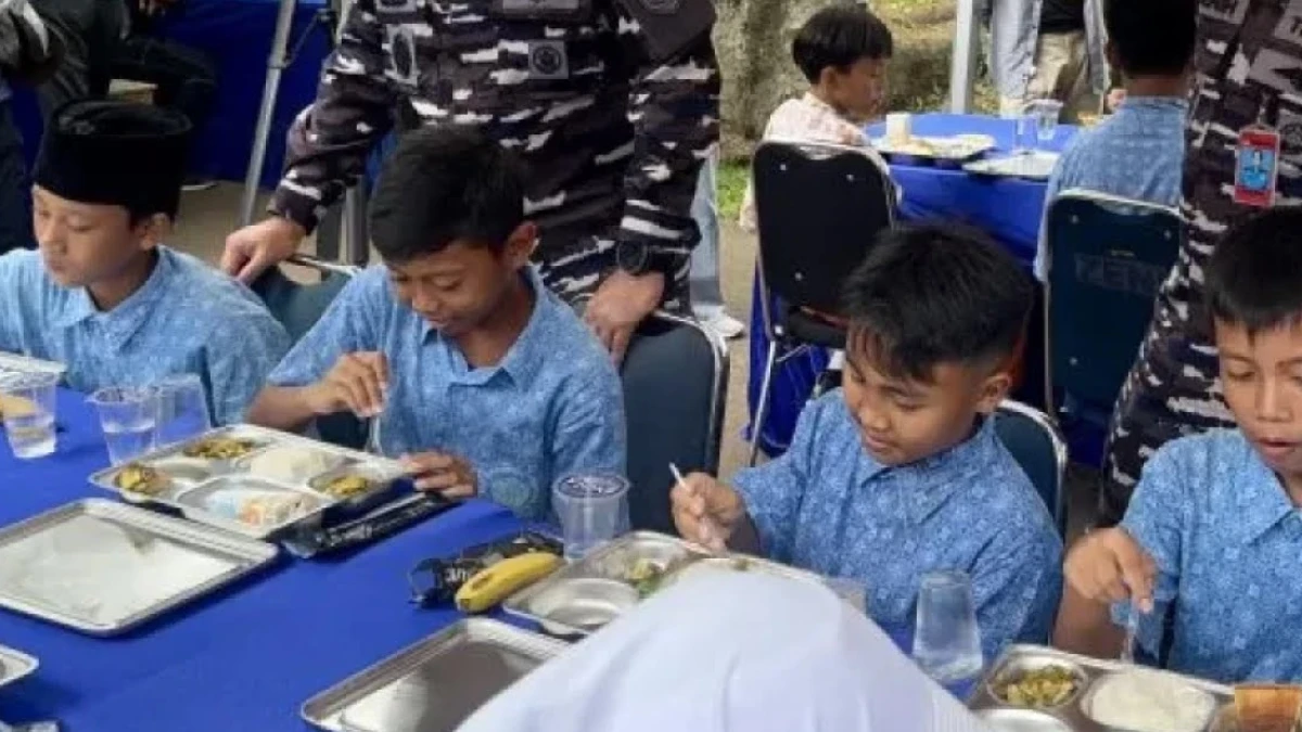Pengamat: Pengangkatan Pegawai MBG Jadi ASN Tak Adil bagi Guru Honorer