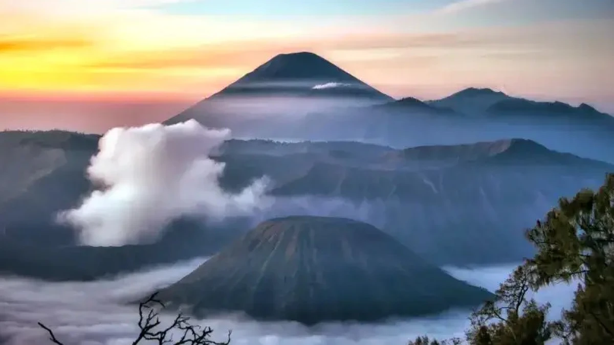 Erupsi Gunung Semeru Hari Ini dan Info Status Terbaru