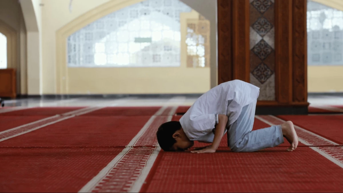 Panduan Sholat Jamak Taqdim: Niat, Tata Cara Dhuhur Ashar dan Magrib Isya