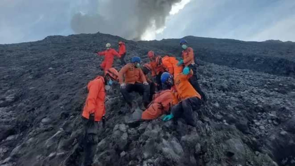 Bolehkah Meringkas Sholat Saat Evakuasi Korban Bencana Alam?