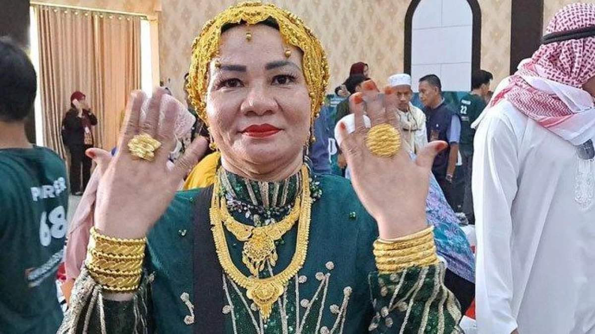 Ibu-ibu Jemaah Haji, Perhatikan Barang Bawaan sebelum Akhirnya Menyesal