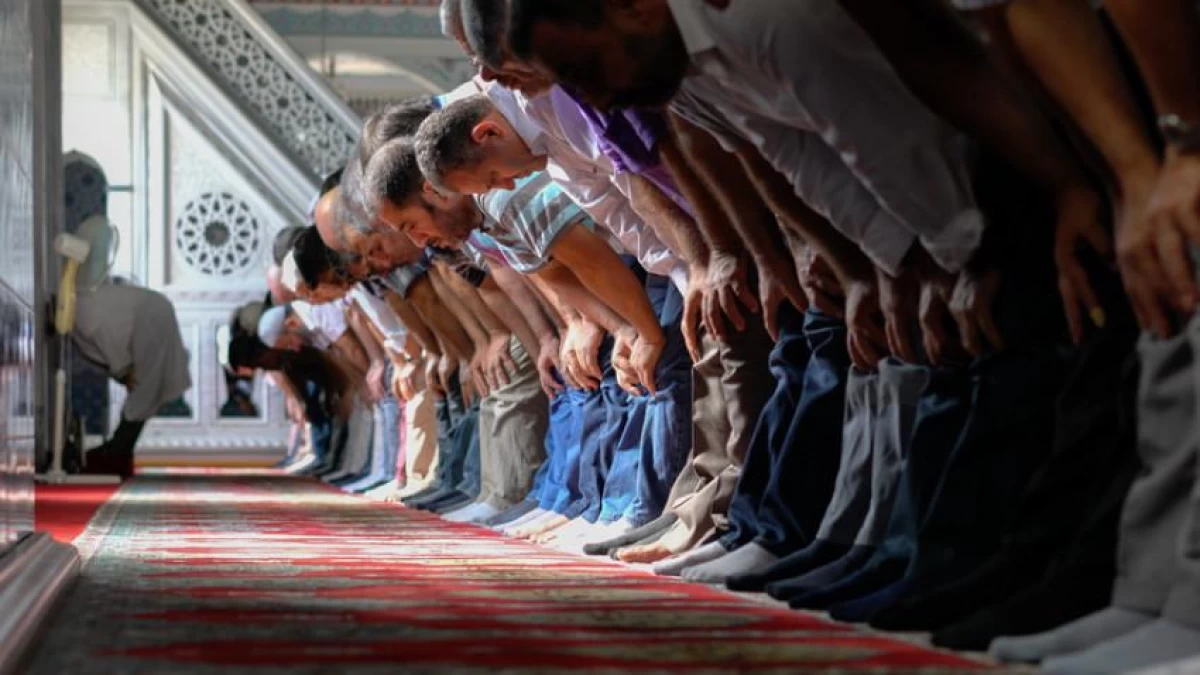 5 Balasan Istimewa dari Allah kepada Muslim yang Konsisten Shalat Berjamaah