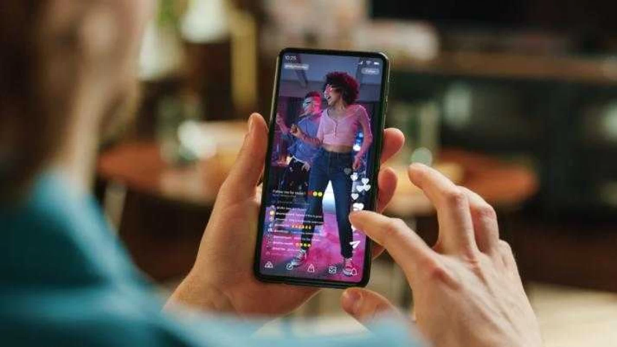 Brain Rot: Otak jadi Kacau Lantaran Keseringan Scrolling Konten Medsos Tak Mutu