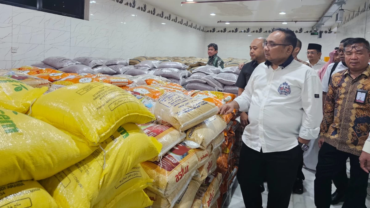 Menag Yaqut Pastikan Kelayakan Hotel, Bus hingga Datangkan 70 Ton Bumbu dari Indonesia
