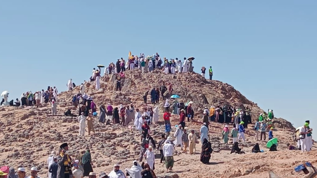 Kunjungi Jabal Uhud, Jemaah Asal Bandung Ini Doakan Seluruh Orang Indonesia Bisa Berhaji