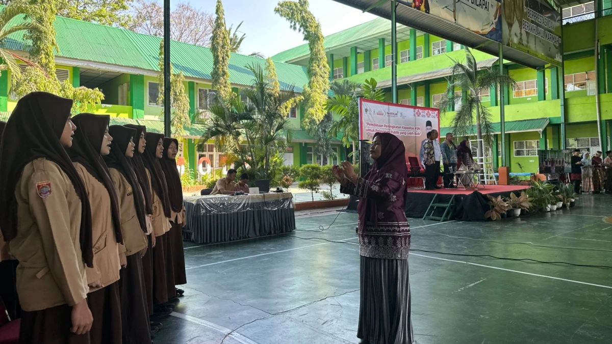 Tunrung Pakanjara Membakar Semangat Guru dan Siswa MAN 2 Makassar