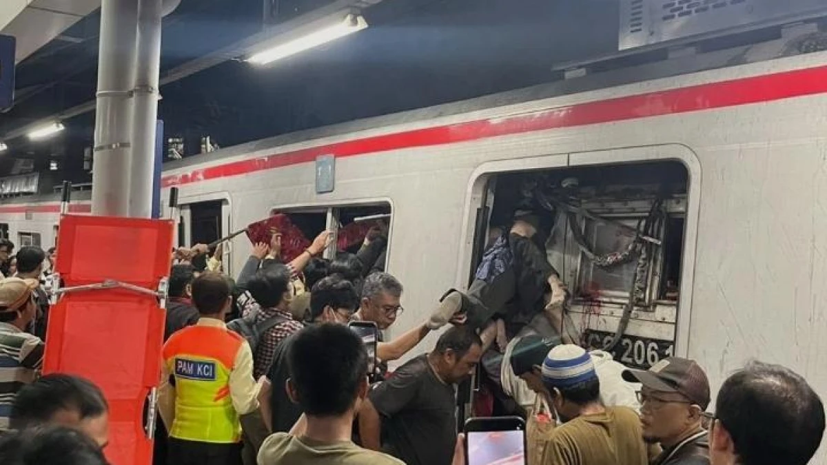 Update Kecelakaan Kereta di Bekasi: 14 meninggal dunia, 84 korban Alami Luka