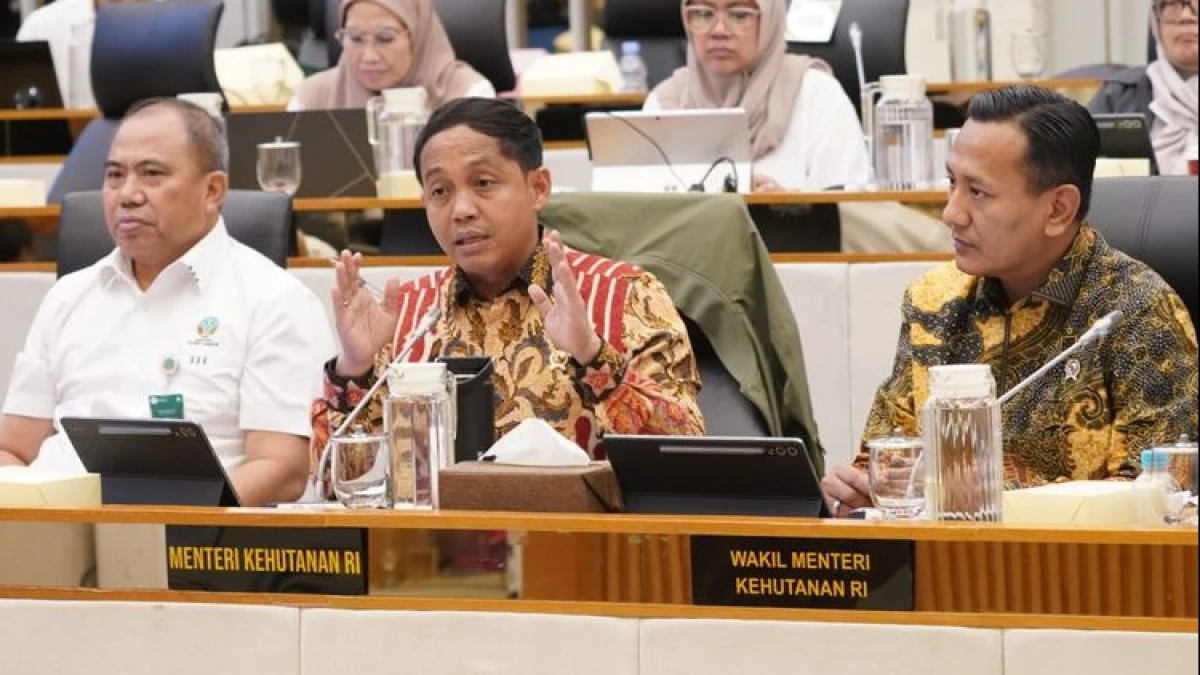 Buntut Bencana Sumatera-Aceh, Anggota Komisi IV DPR Desak Menteri Kehutanan Raja Juli Mundur