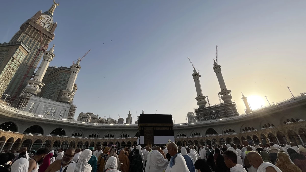 Ririn dan 3 Jurnalis Melawan Putaran Tawaf: Yang Kami Cari Sudah Tiada