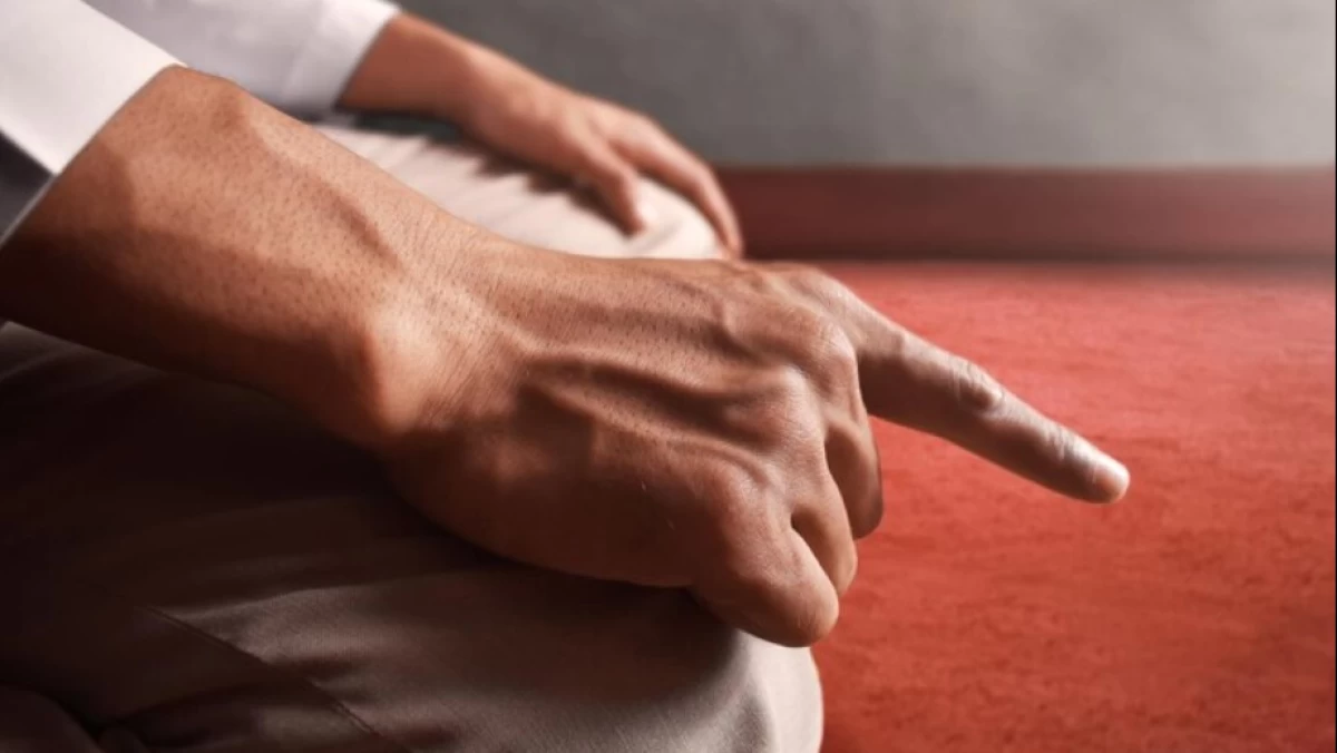 Hukum Geretakkan atau Bunyikan Jari saat Sholat