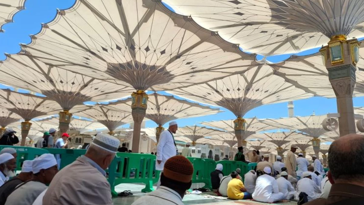6 Larangan Selama di Tanah Suci Makkah, dari Bawa Spanduk hingga Merokok