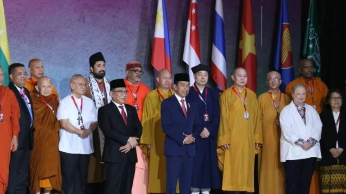Di Forum IIDC Jokowi Sampaikan Harapan agar ASEAN Jadi Jangkar Perdamaian Dunia
