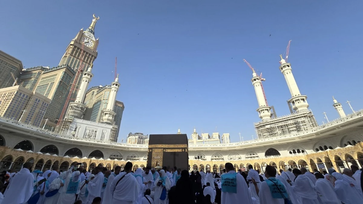 Doa ketika Melihat Ka'bah: Arab, Latin, dan Artinya