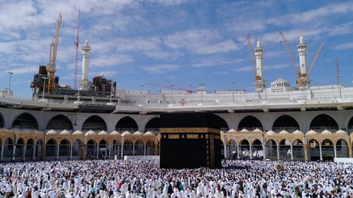 Mengapa Puncak Haji Justru Meninggalkan Ka'bah?