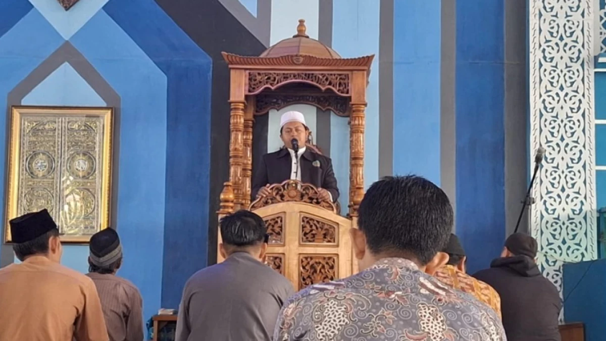 Khutbah Jumat Bahasa Jawa: Sya’ban Berlalu, Jogo Sholat Limang Wektu