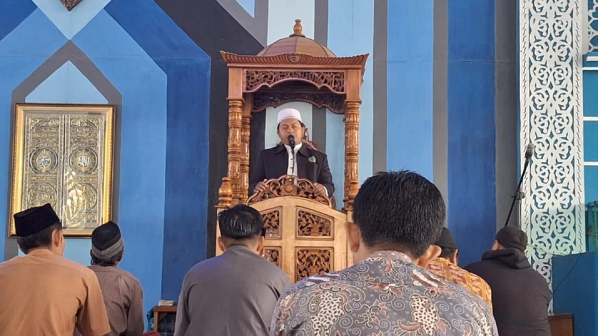 Khutbah Jumat: Sombong adalah Gila yang Sesungguhnya