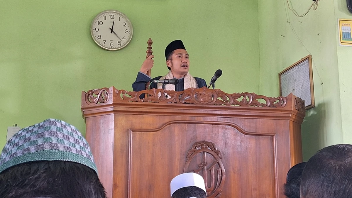 Membaca atau Tanpa Teks, lebih Utama Mana Khutbah Jumatnya?