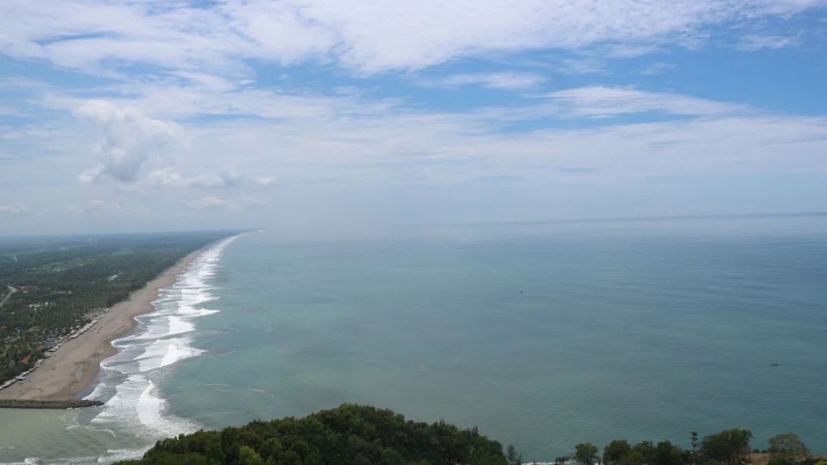 Laut (Banyak) Bercerita