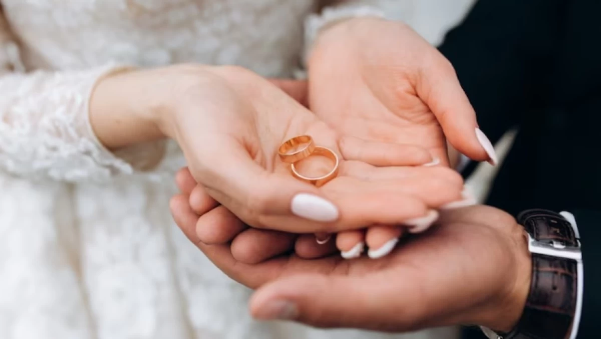 Khutbah Jumat Bahasa Jawa: Nikah, Nyempurnaaken Separohe Agomo