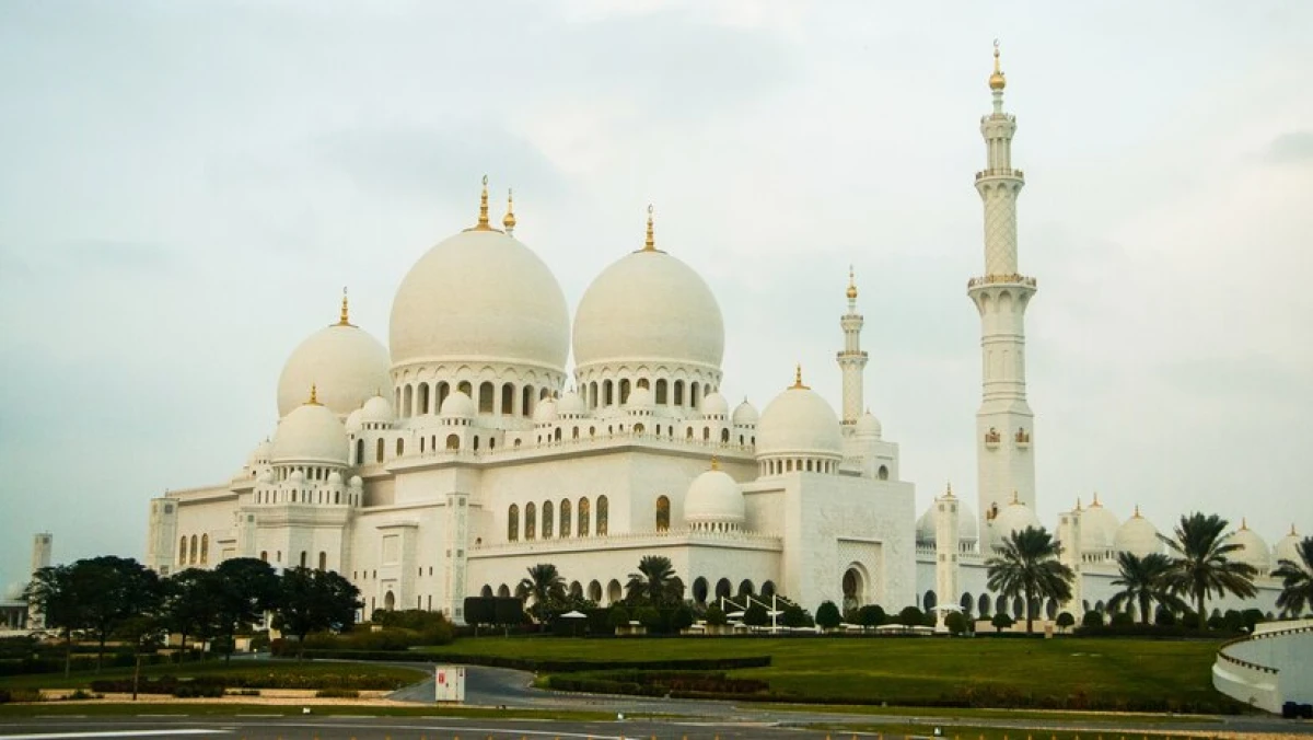 Khutbah Jumat Bahasa Jawa: Ayo Semangat Makaryo lan Sinau!