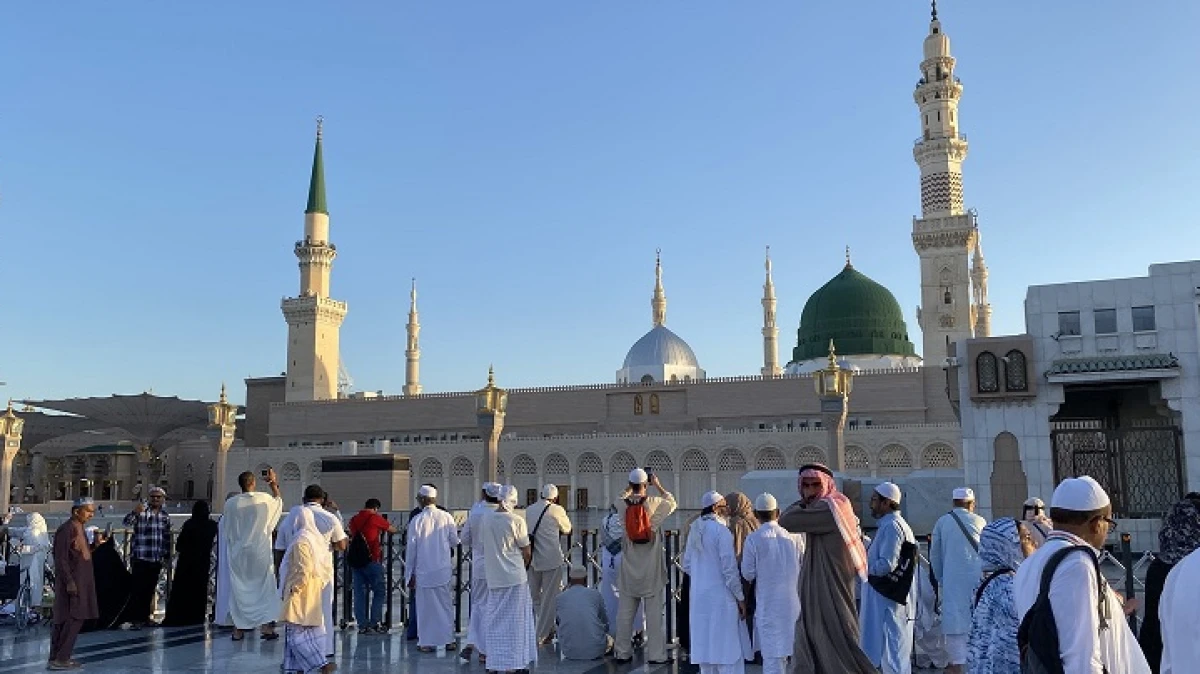 Doa Masuk Kota Madinah, Masjid Nabawi, dan Makam Rasulullah
