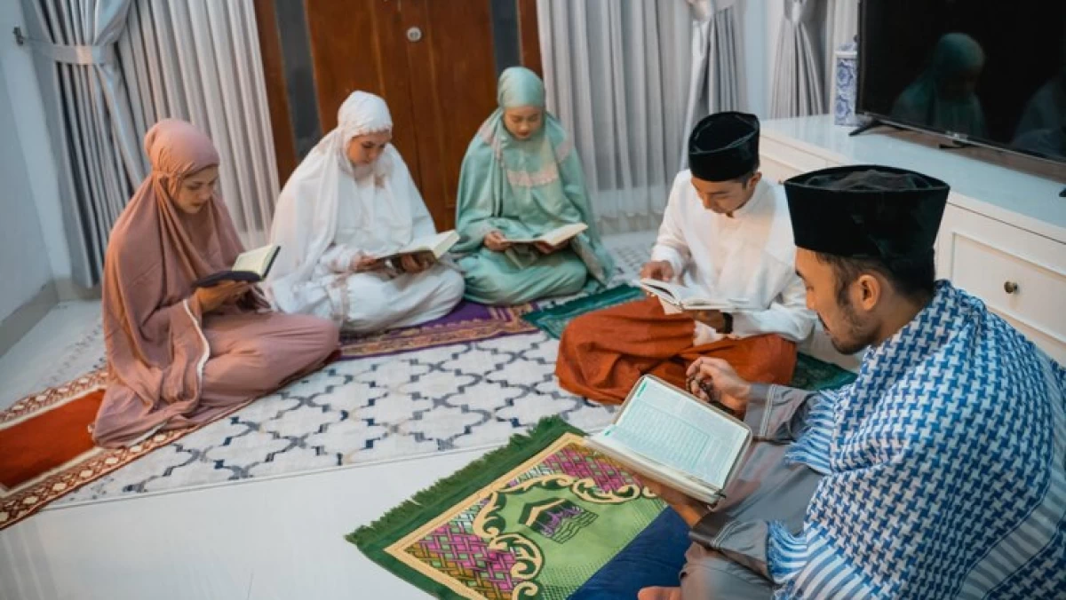 Khutbah Jumat: Maulid Nabi dan Pentingnya Jaga Akhlak Generasi Muda