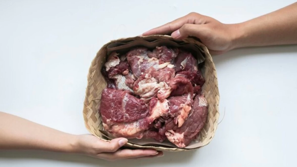 Bolehkah Memberikan Daging Kurban pada Non-Muslim?