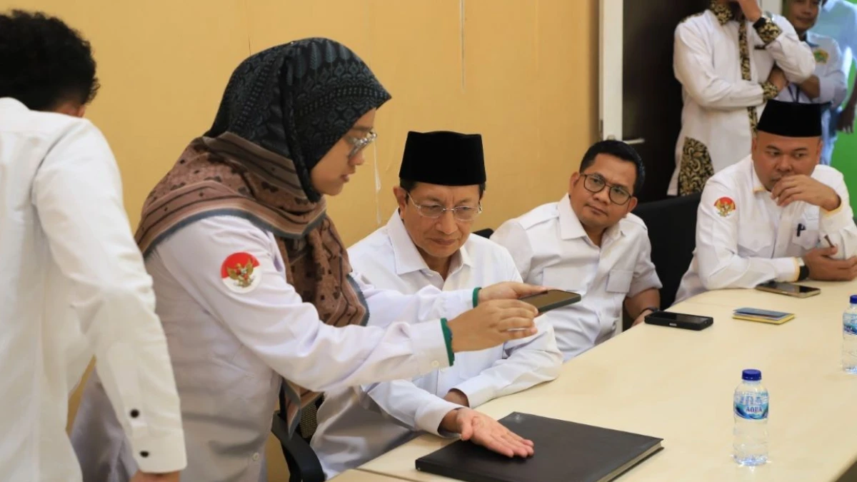 Karyawan Siskohat Terus Layani Jemaah Haji dengan Sistem Shift, Menag Beri Apresiasi