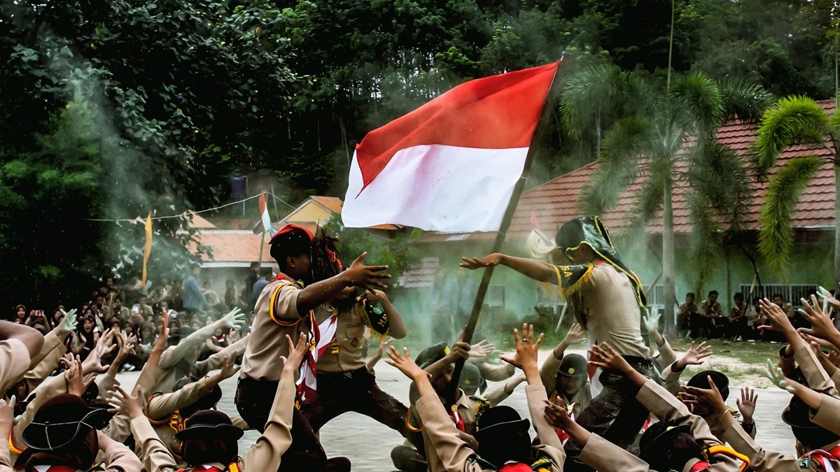Merah-Putih dalam Hadits Nabi: Simbol Kejayaan dan Peringatan